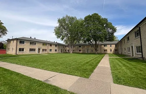 225-231 Parkview Blvd Photo 1