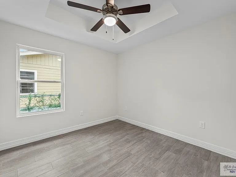 835 E Taylor St #B — Photo 9
