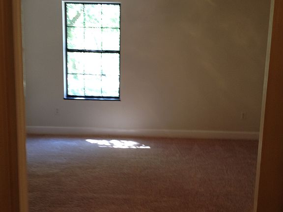 5th image of 312 Woodland Trl