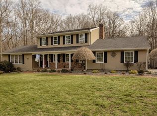 2 Hopi Dr, Middletown, NJ 07748