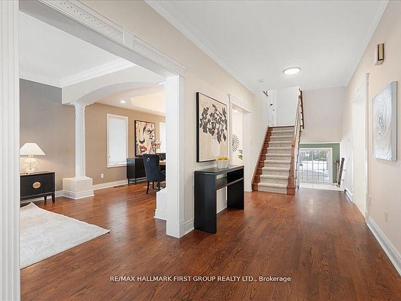 3rd image of 1884 Appleview Rd