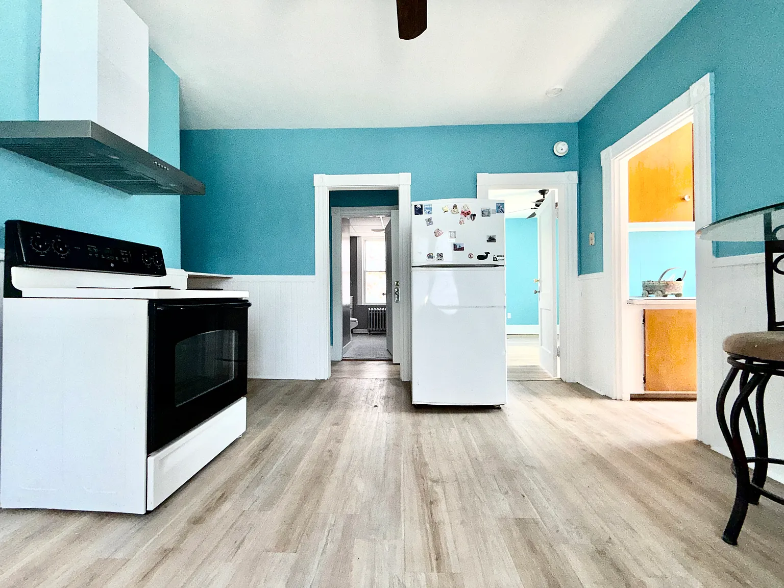3 bed, 1300 sqft, $2,000 — Photo 4