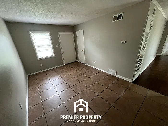 4190 Arrowood Ave — Photo 2