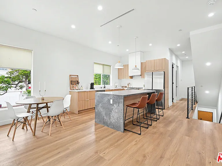 1907 S Corning St #1 — Photo 16