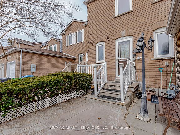 4th image of 130 Cutters Cres