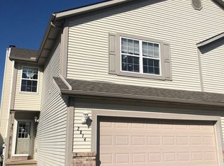 2814 Gill St, Bloomington, IL