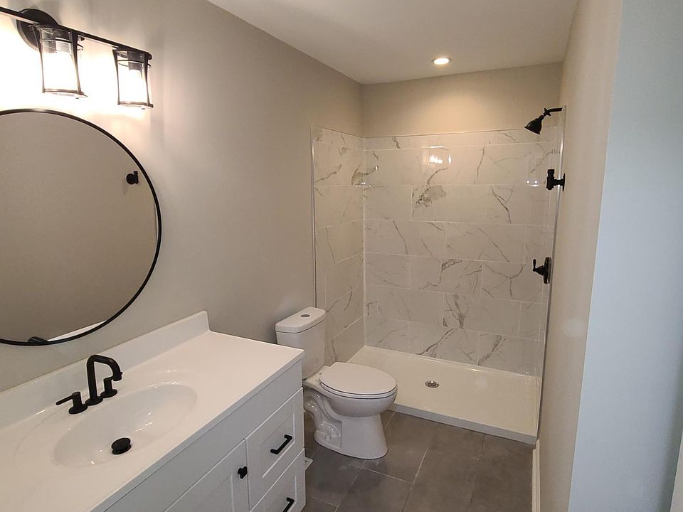 Master upstair private bathoom