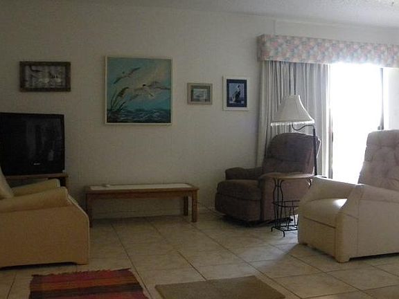 2nd image of 6608 Padre Blvd