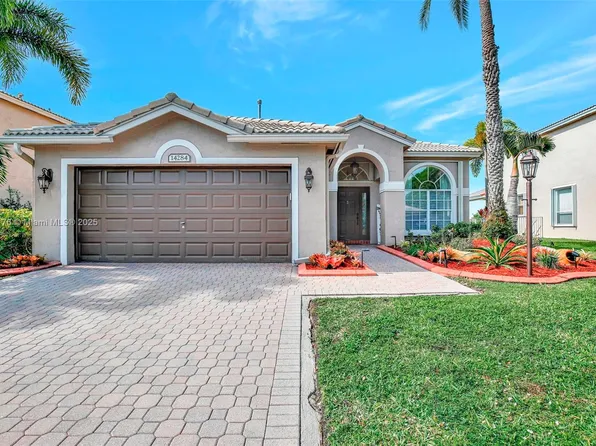 14284 NW 18th Mnr, Pembroke Pines, FL 33028