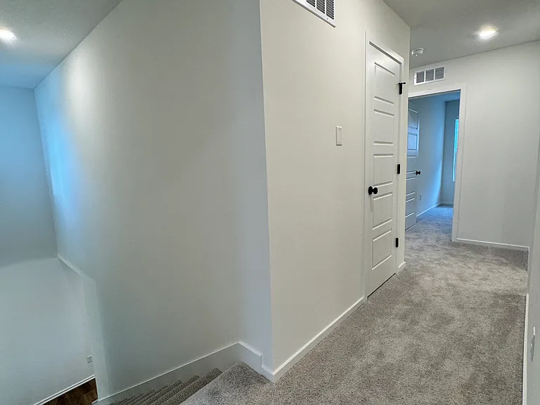 8704 SW Edgewater Dr — Photo 7