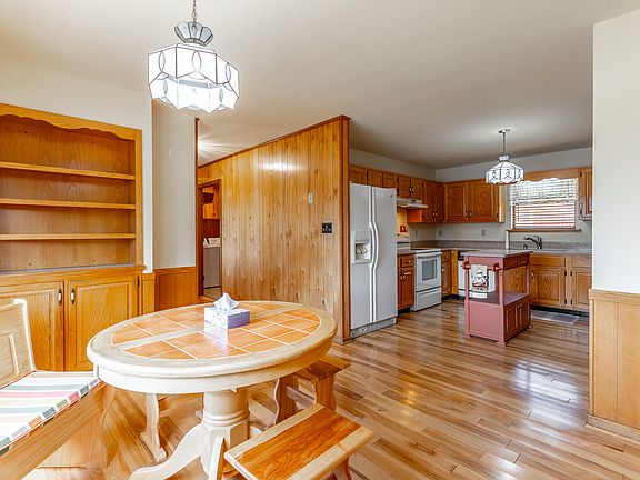 4th image of 9973 Miller Rd