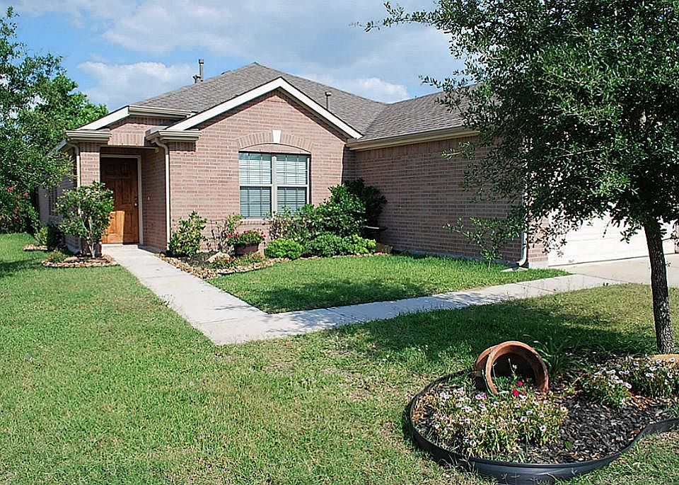 1st image of 16210 Bresslyn Ln