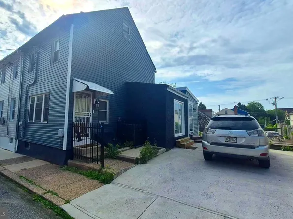 8059 Moro St, Philadelphia, PA 19136
