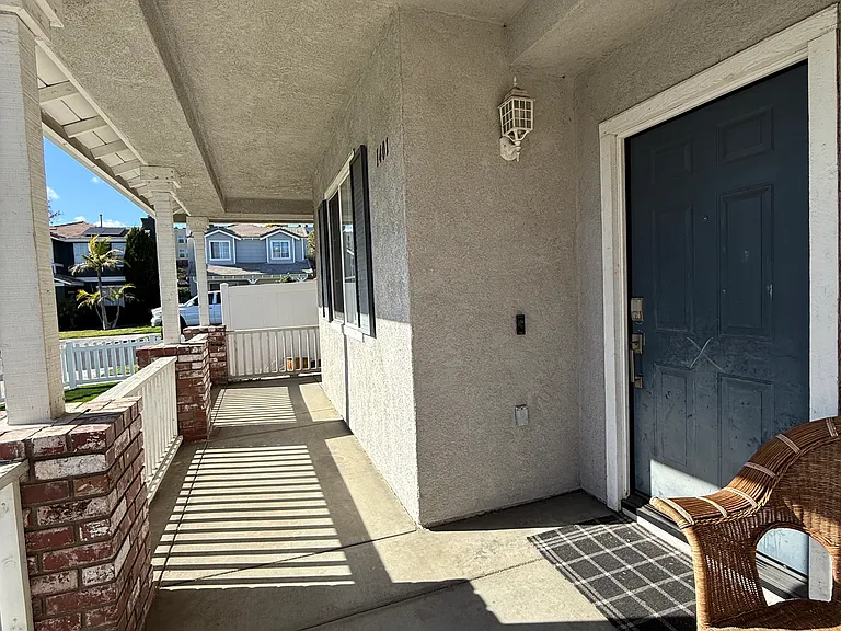 1401 Filmore Pl — Photo 4