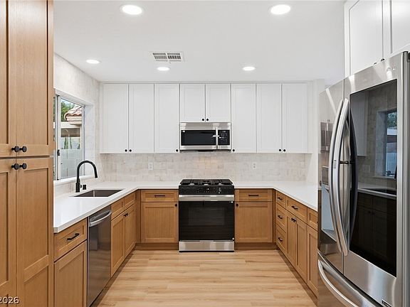 3rd image of 3929 Marble Mountain St