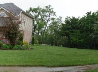 26538 S Overland Dr, Channahon, IL 60410