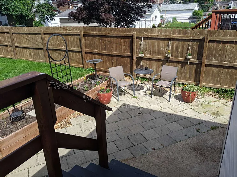 4933 Loughborough Ave — Photo 8