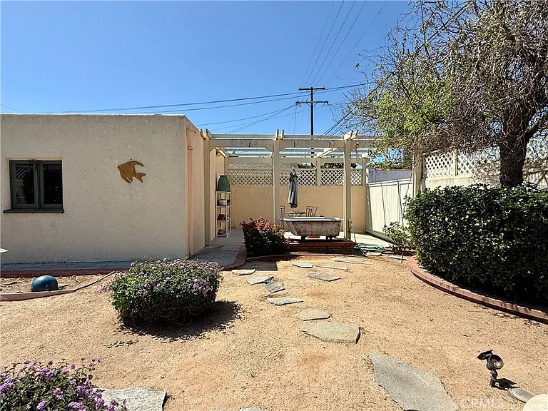 1117 Bennett Ave — Photo 33