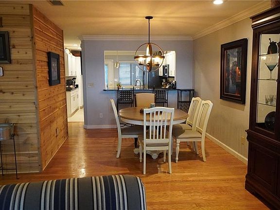 4th image of 608 S Main Ave APT 27