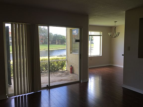 3rd image of 6103 Glenmoor Dr #6103