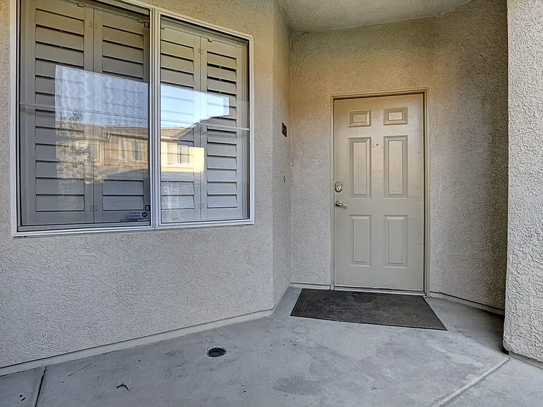 716 Peachy Canyon Cir #103 — Photo 4