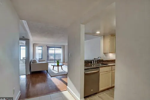 1080 Wisconsin Ave NW Photo 1