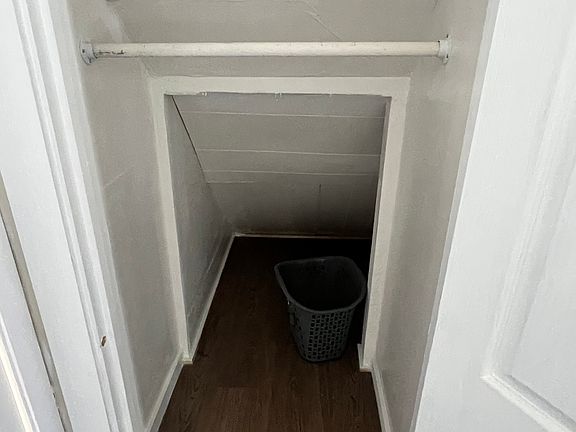 4th image of 16 Portola Ave
