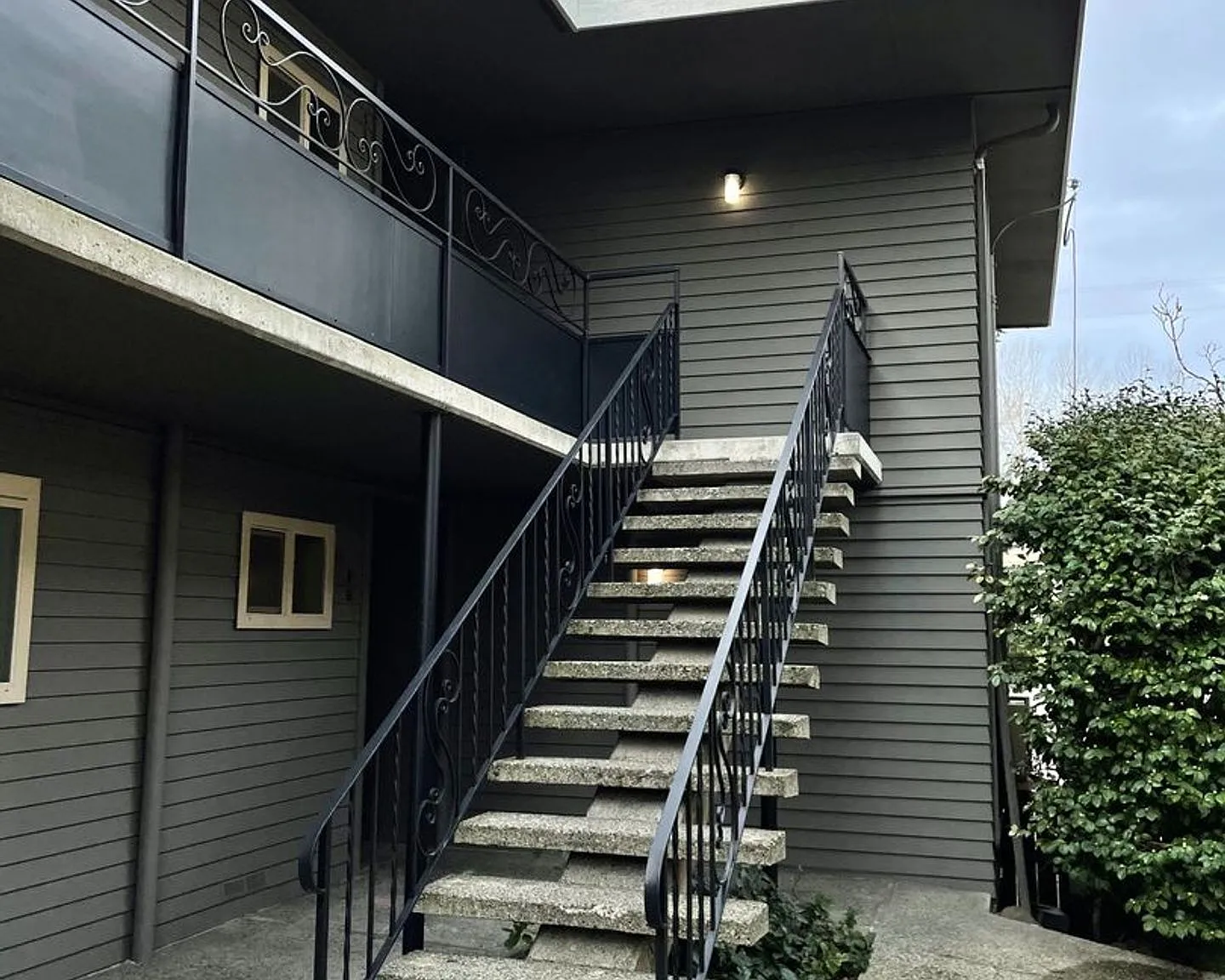 Lewison Place Apartments — Photo 2