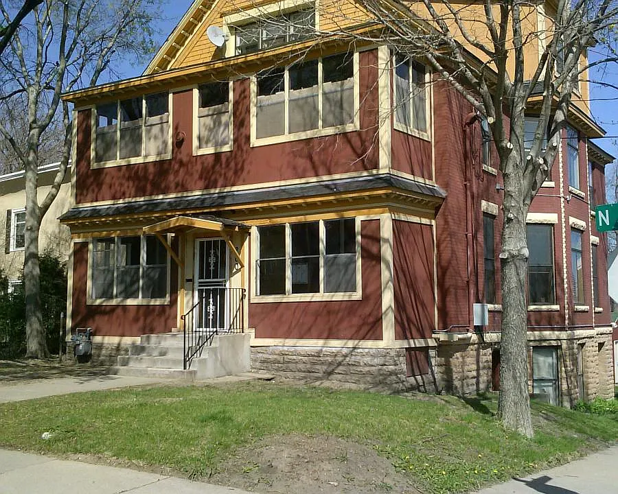 200 Cedar Lake Rd N