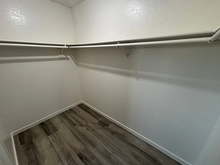 2036 Crawford St #C — Photo 17