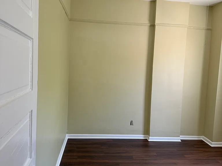 6556 S Rhodes Ave — Photo 7