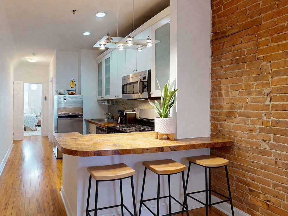 1st image of 913 Garden St #3L