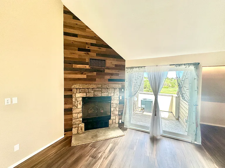 5250 S Huron Way #8-312 — Photo 8