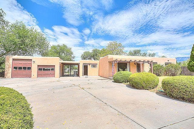 1st image of 813 Guadalupe Cir NW