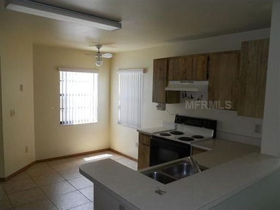 4th image of 1406 Harbin Dr