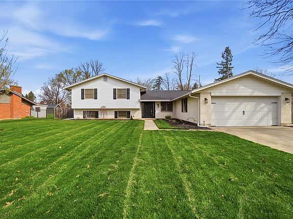 4th image of 1007 Hyde Park Dr