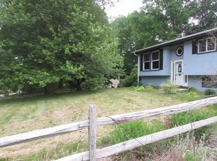 14 Cartridge Trl, Ledyard, CT 06339