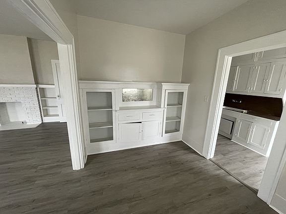 3rd image of 1642 Elizabeth Ave #1