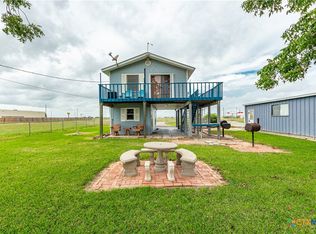 135 W Bayshore Dr, Palacios, TX 77465