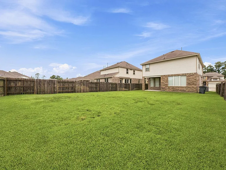 4926 Chester Lake Ln — Photo 28