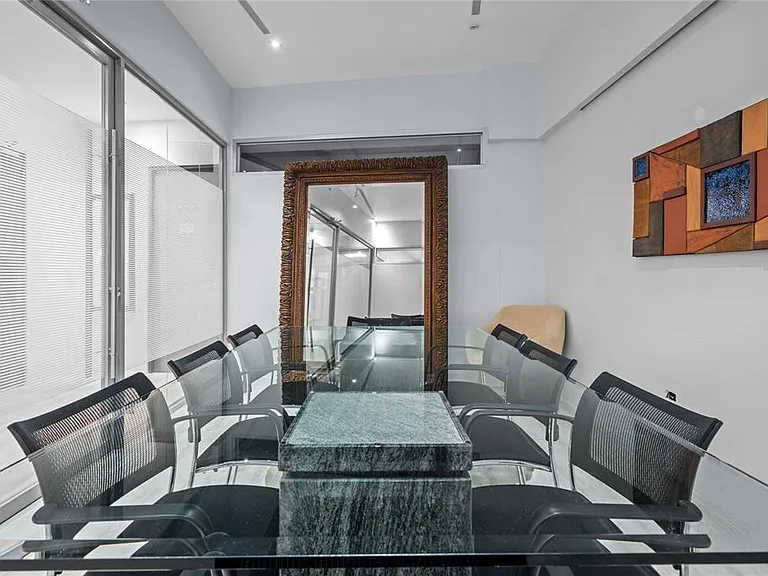 301 Gallardo Office #M — Photo 11