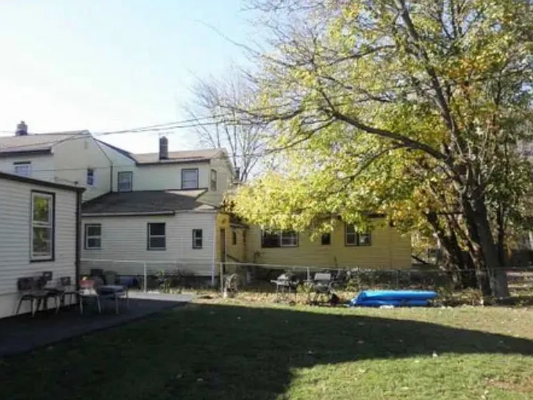 217 Union Ave #1 — Photo 18