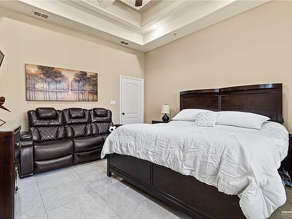 5th image of 4813 W Tamarack Ave