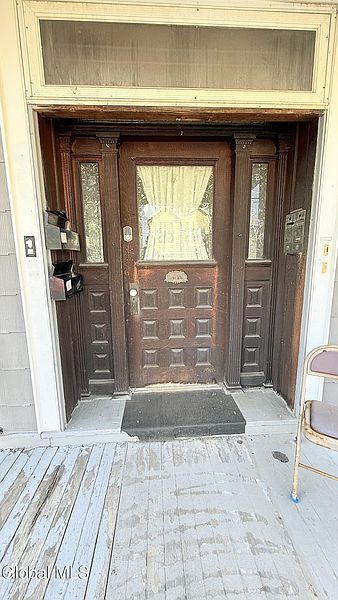 2nd image of 1819 6th Avenue