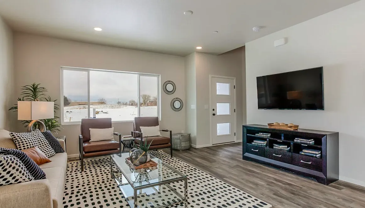 2844 Barnstormer St — Photo 3