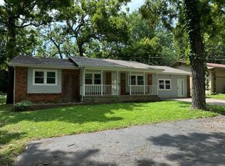 3233 S Ferguson Ave, Springfield, MO 65807