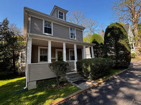 12 20th Ave, Sea Cliff, NY 11579