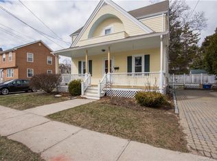 39 Palmer St, Stonington, CT 06378