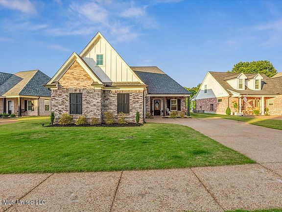 2nd image of 2150 Watson View Dr