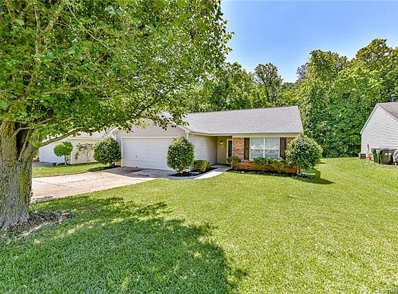 2nd image of 1601 Clooney Ln